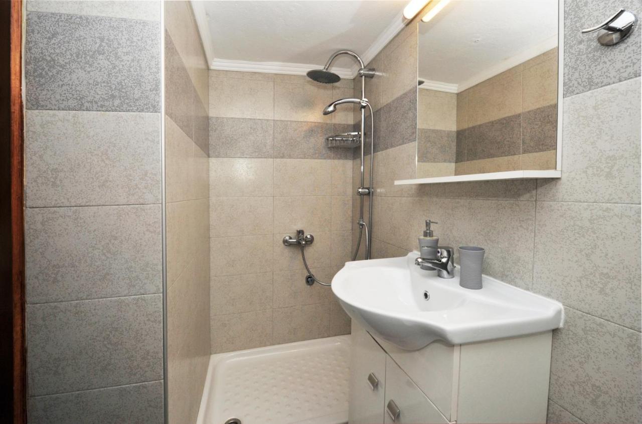Themis 40 Steps From Beach Paralia Dionysiou Exterior photo